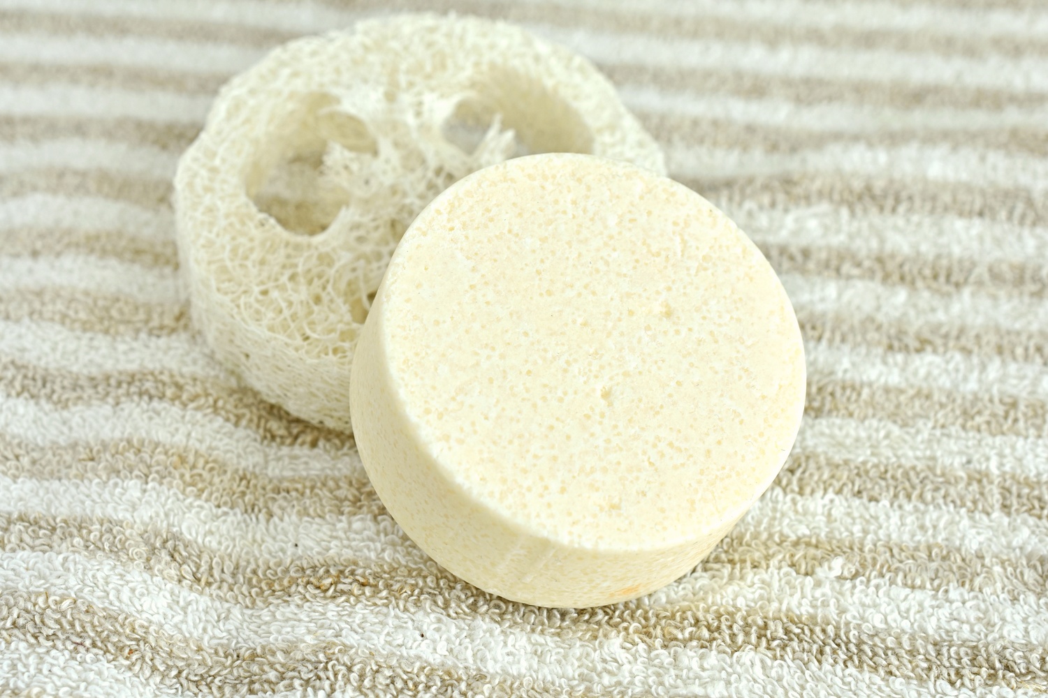 shampoing-solide-loofah
